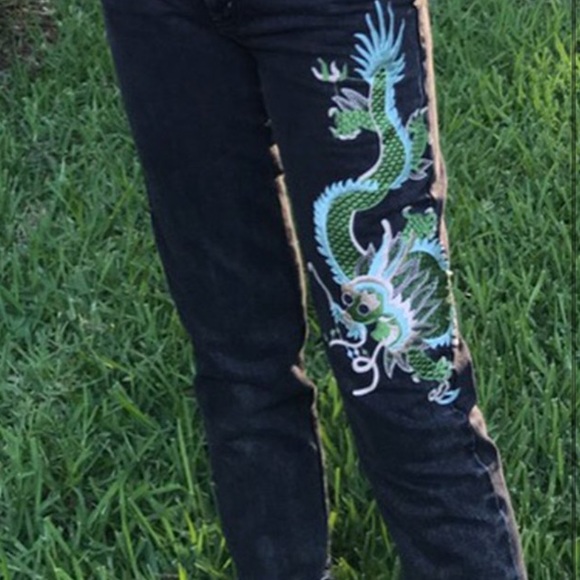 ❌SOLD❌ Authentic Gucci Dragon Jeans - Picture 3 of 6